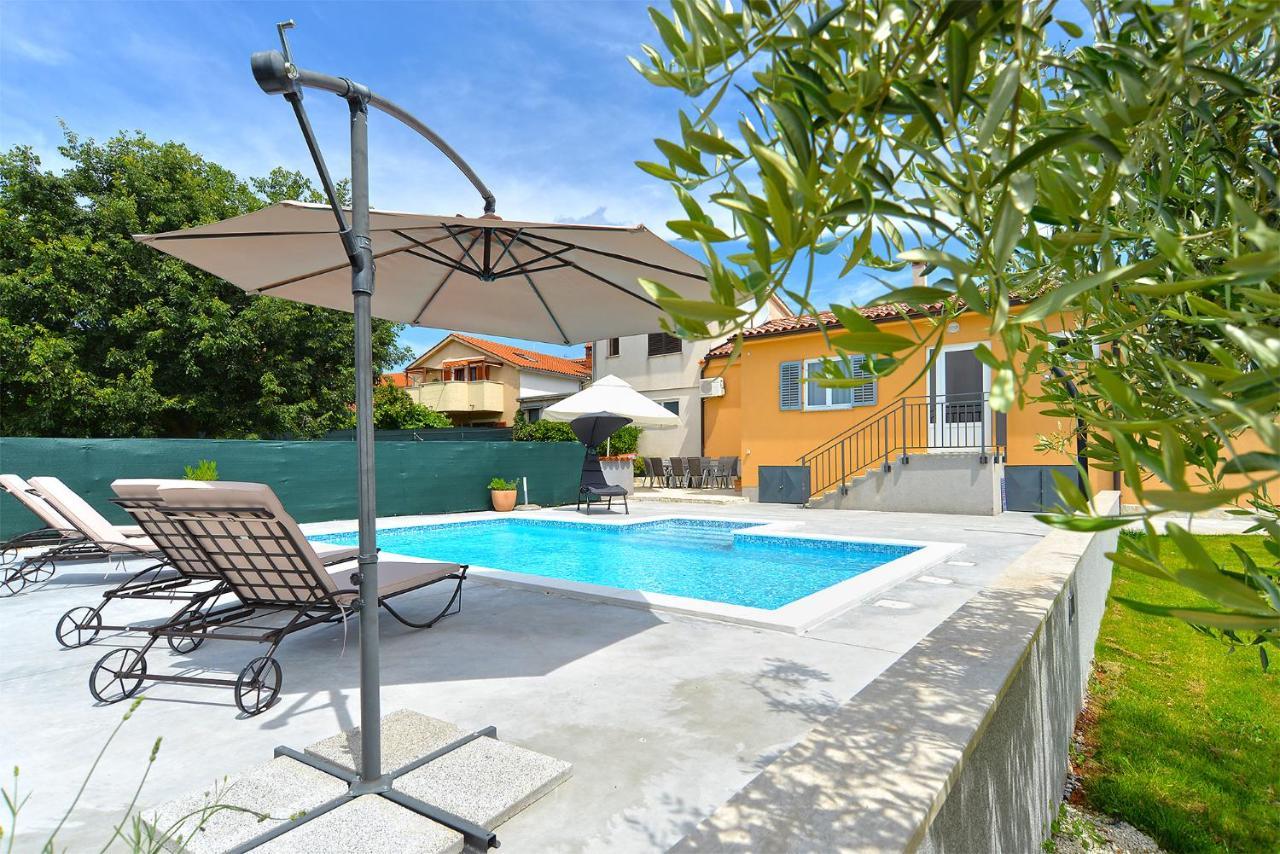 House Dragan 1231 Villa พูลา ภายนอก รูปภาพ