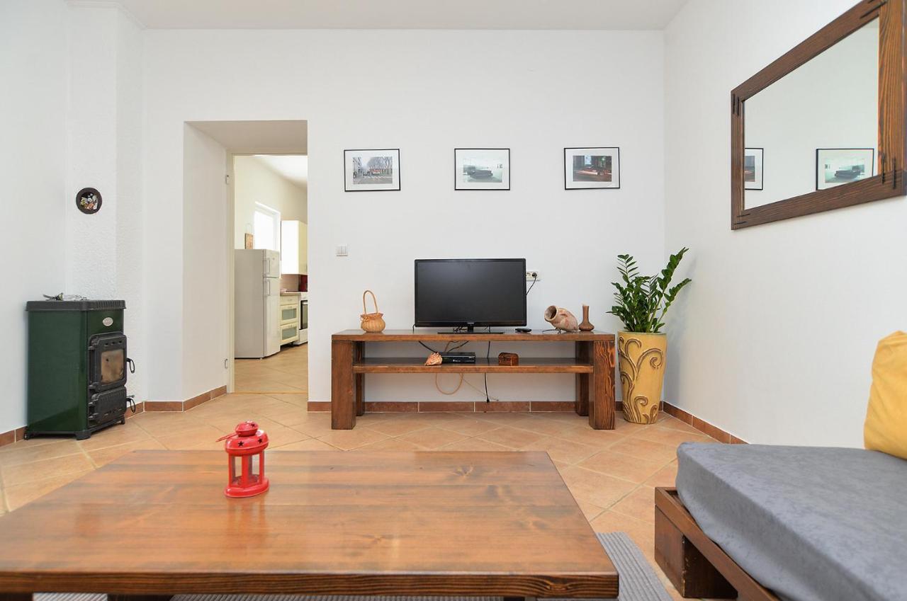 House Dragan 1231 Villa พูลา ภายนอก รูปภาพ
