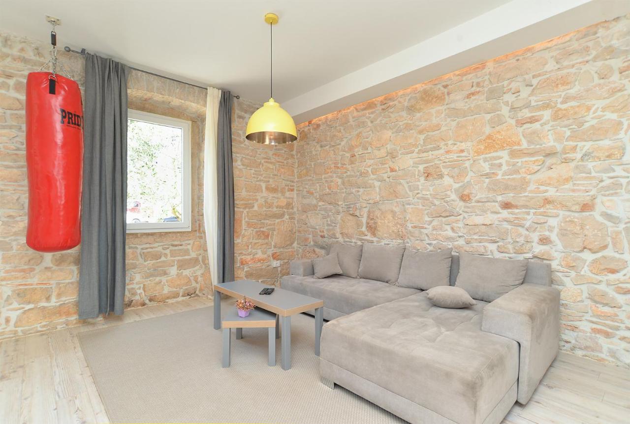 House Dragan 1231 Villa พูลา ภายนอก รูปภาพ