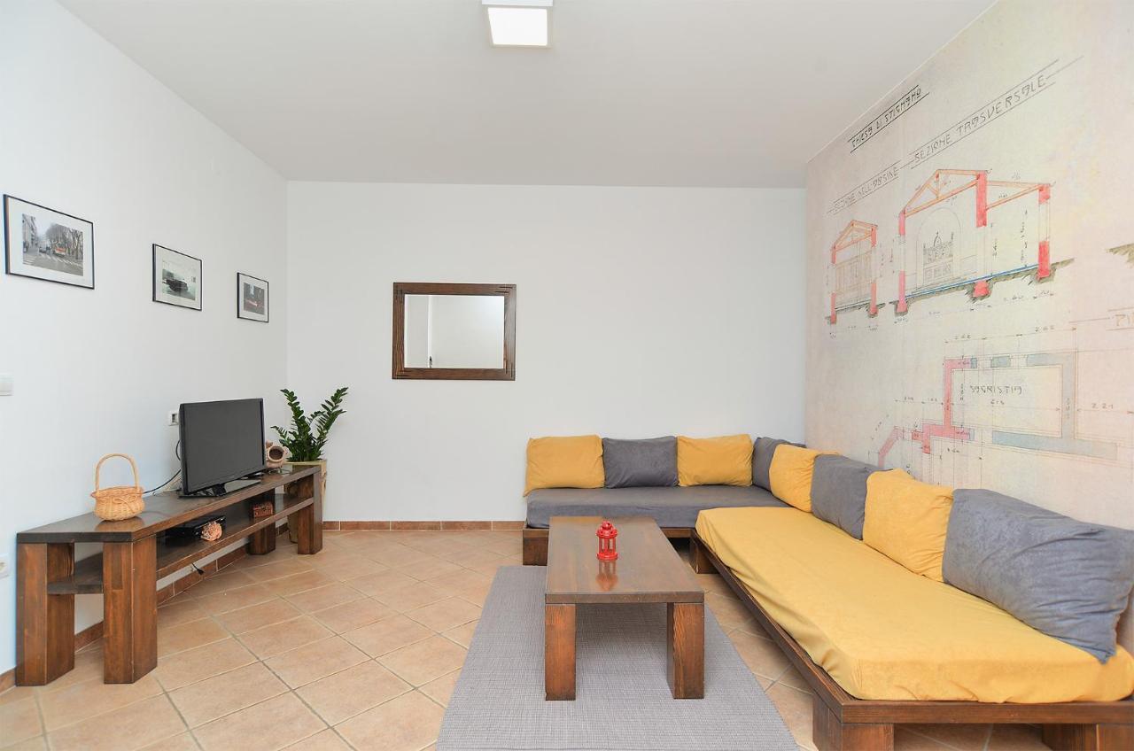 House Dragan 1231 Villa พูลา ภายนอก รูปภาพ