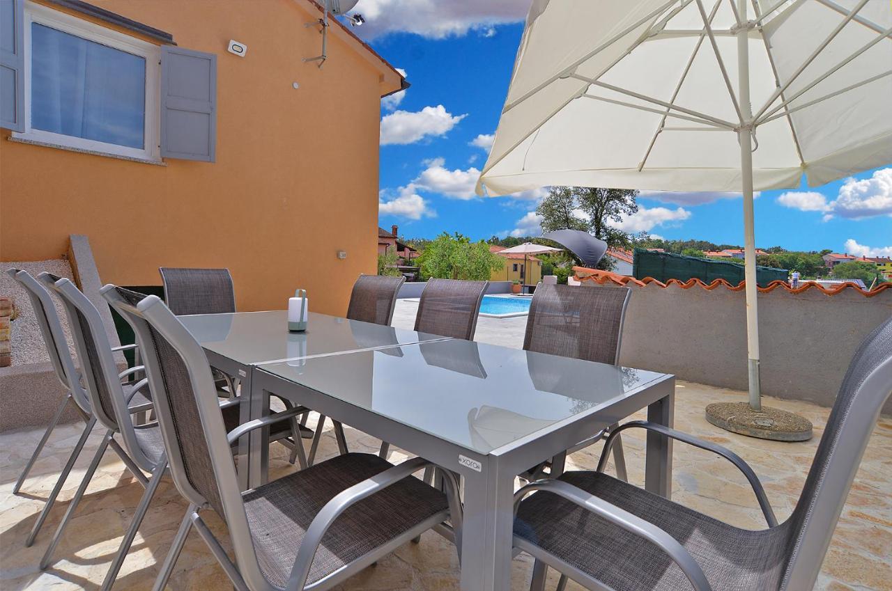 House Dragan 1231 Villa พูลา ภายนอก รูปภาพ