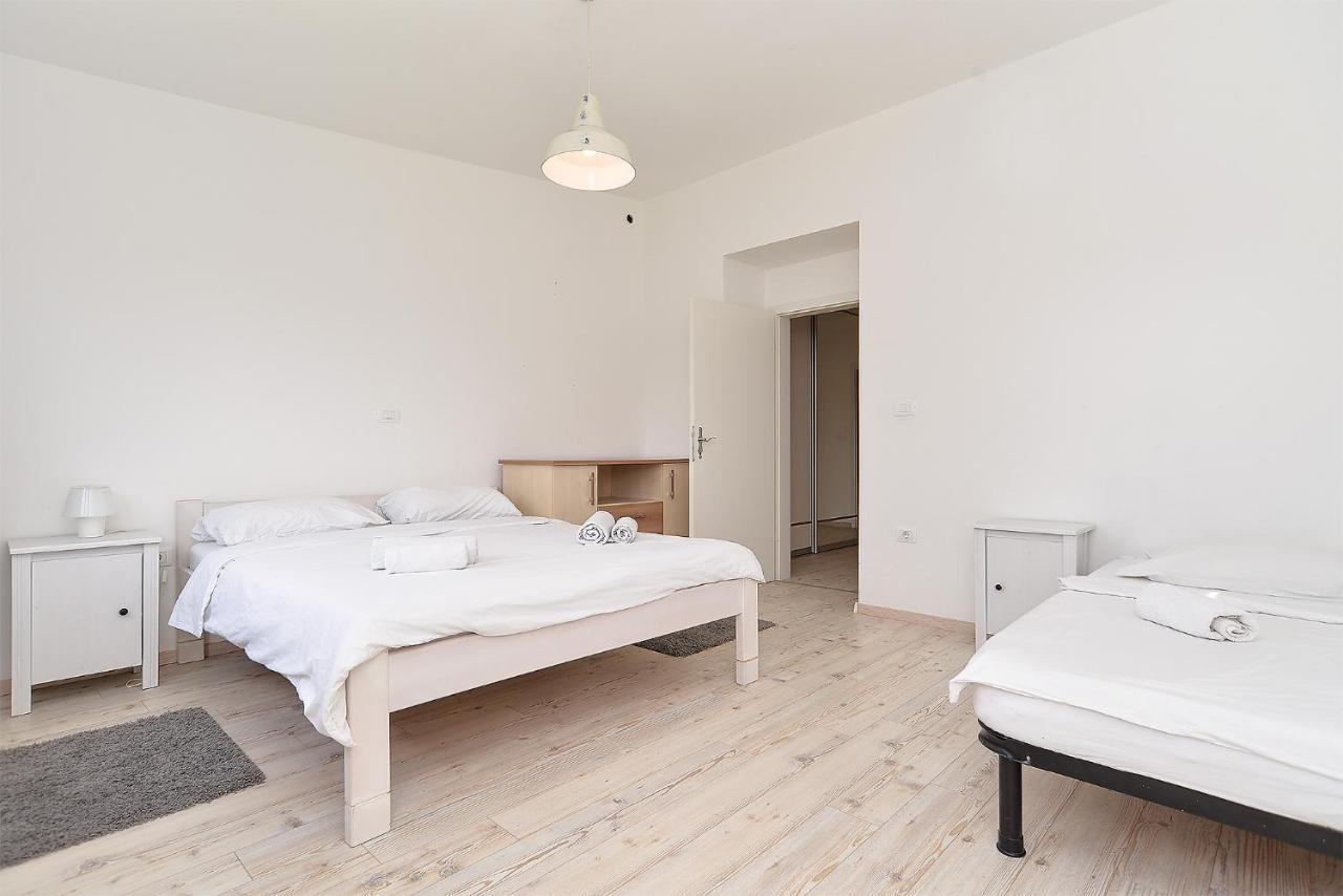 House Dragan 1231 Villa พูลา ภายนอก รูปภาพ