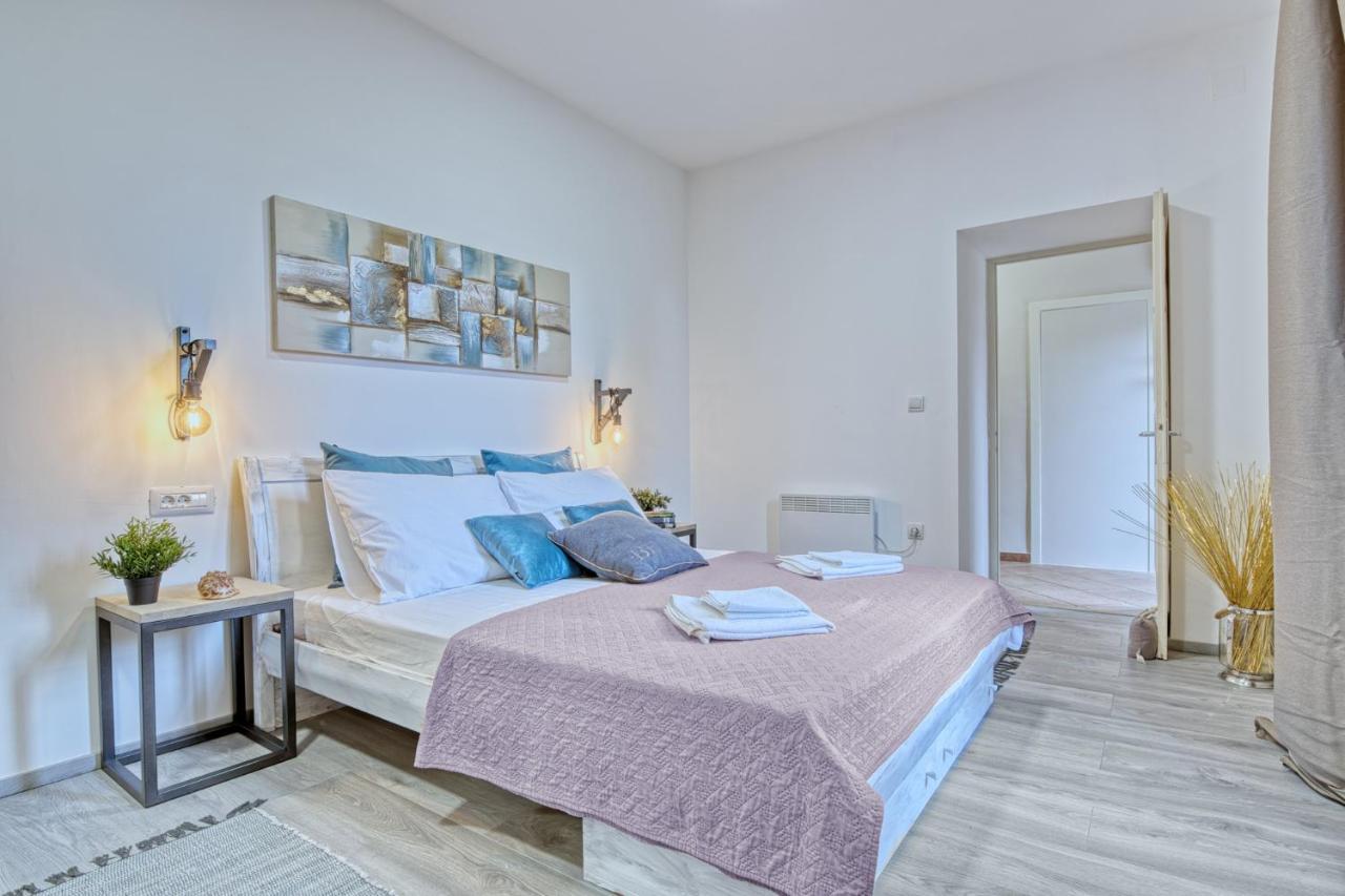 House Dragan 1231 Villa พูลา ภายนอก รูปภาพ