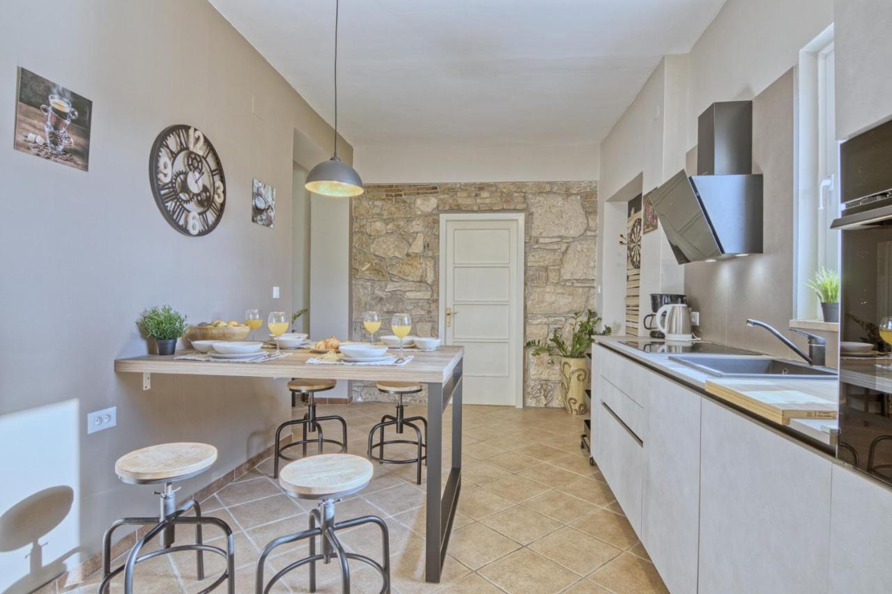 House Dragan 1231 Villa พูลา ภายนอก รูปภาพ