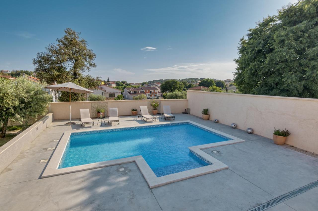House Dragan 1231 Villa พูลา ภายนอก รูปภาพ